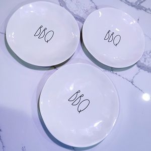 Rae Dunn BBQ plates (3)